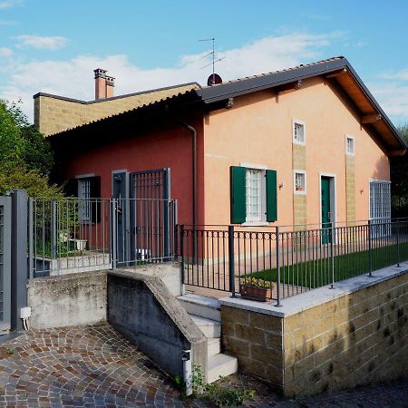 Casa Vacanze Stefy Pescantina Bagian luar foto