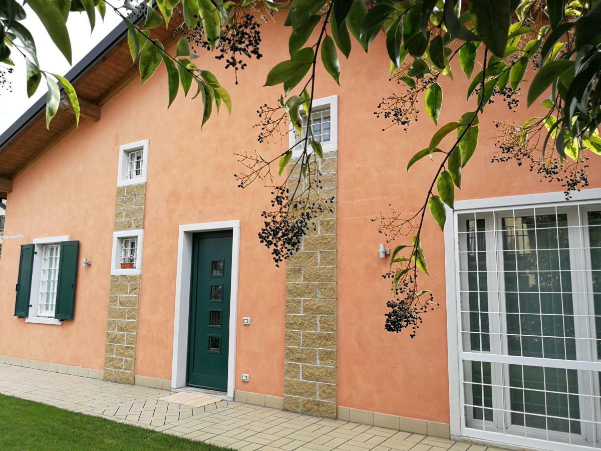 Casa Vacanze Stefy Pescantina Bagian luar foto